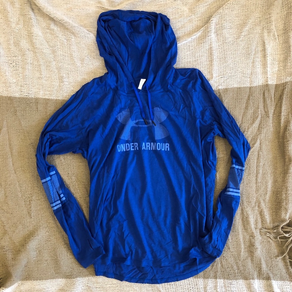 Hooded top